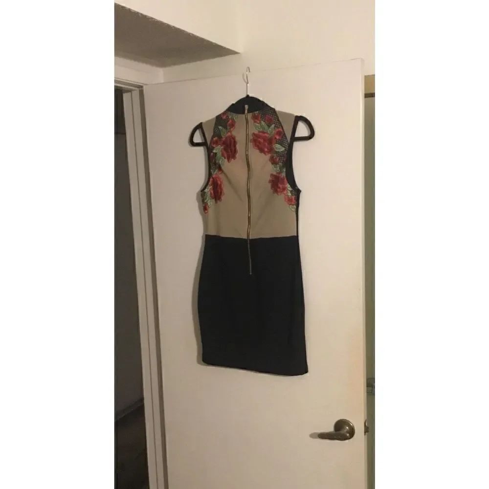 NWT~ Forever 21 Black & Red Floral Plunge Bodycon Dress